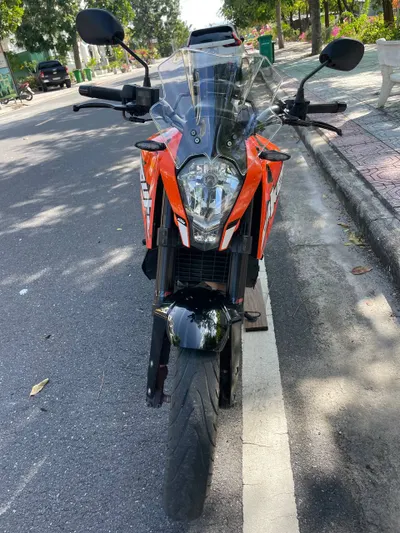 KTM Duke 200 摩托车 – 状况极佳，省油