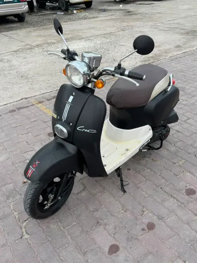 50cc摩托车 2021年 – 状况优秀，含完整证件