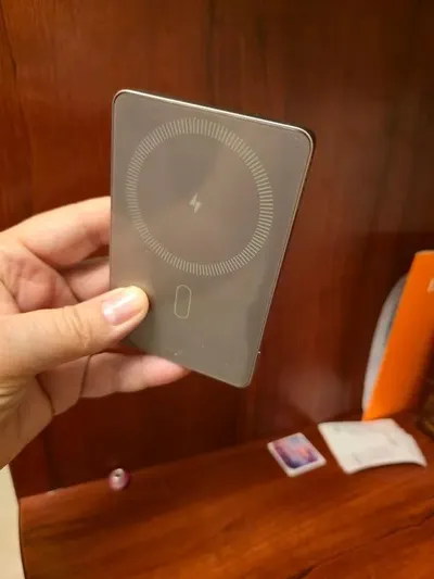 USAMS 무선 파워뱅크 MagSafe – 5000 mAh 또는 10000 mAh