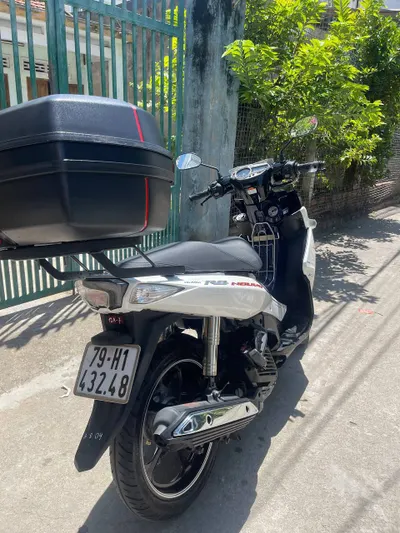 Xe Tay Ga Yamaha Nouvo SX 125cc – Tình Trạng Tốt, Có Thùng Chứa & Giá Đỡ