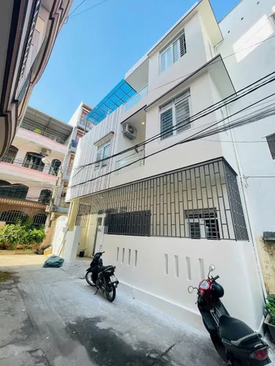 Beautiful New 3-Storey House for Rent in Car Alley – Central Nha Trang, 1.5 km from Beach