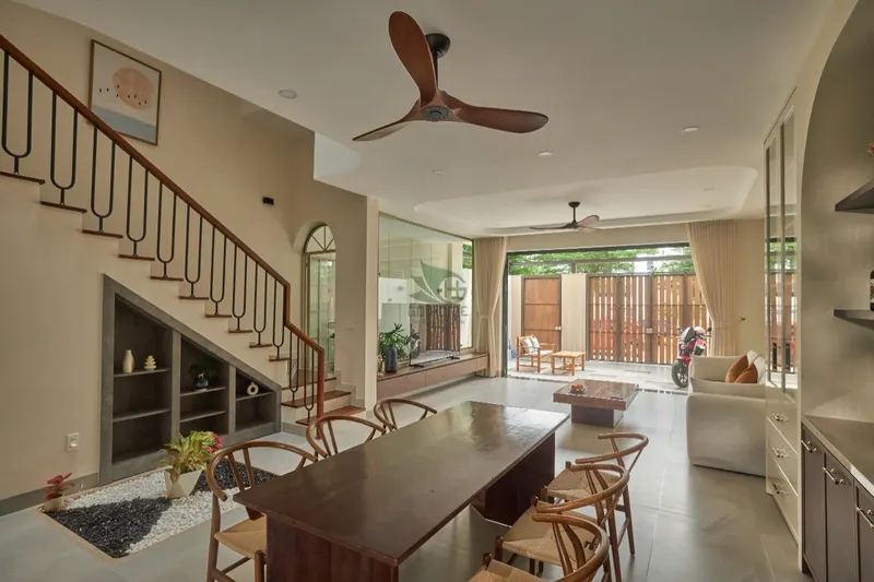 Nhà 3 tầng cho thuê – Mỹ Gia, Vĩnh Thái – 6 phòng ngủ, 6 phòng tắm, 390 m² – đầy đủ nội thất – 50 triệu đồng/tháng — 4/5