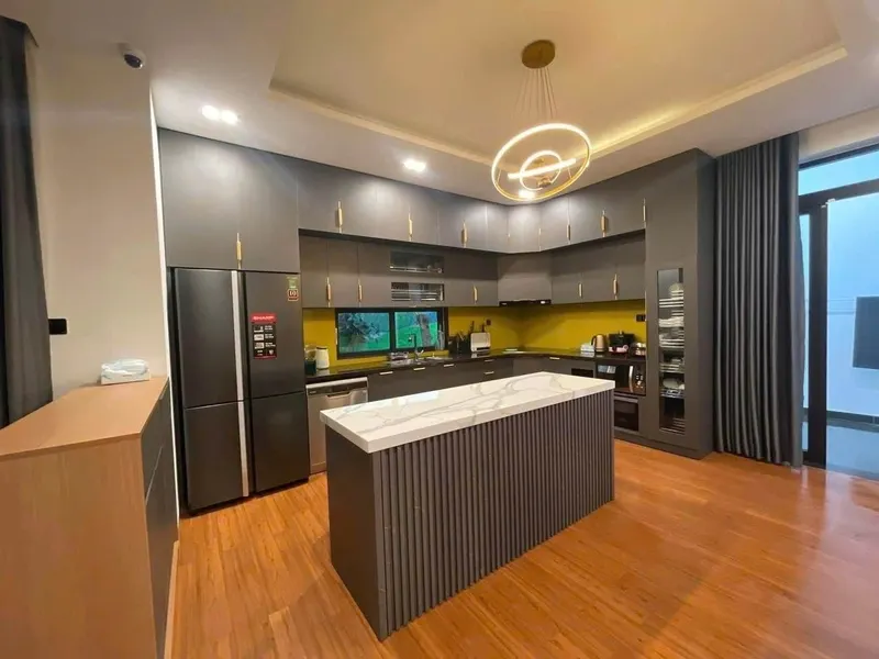 Villa ở phía nam Nha Trang, Phước Long A – 450 m² – 45 triệu đồng/tháng — 7/10