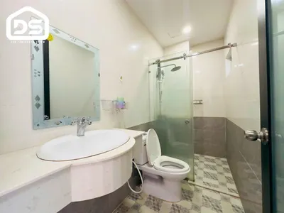 Hạ Quang 2 스튜디오 아파트 — 발코니가 있는 1층