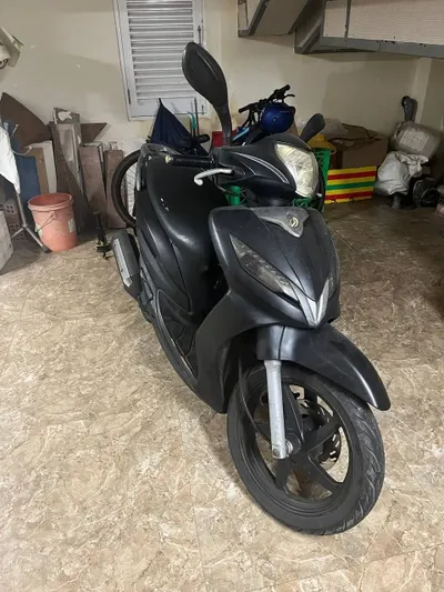 出售两辆SYM Shark 2009踏板车 – 1100万越南盾