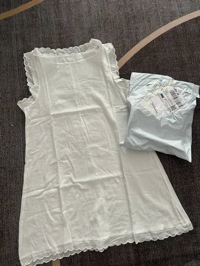 Новые белые платья – 200 донг