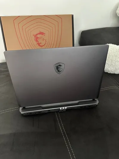 MSI Vector 16 游戏笔记本 – Intel i9-13980HX, RTX 4080, 32GB RAM, 1TB SSD, 240Hz