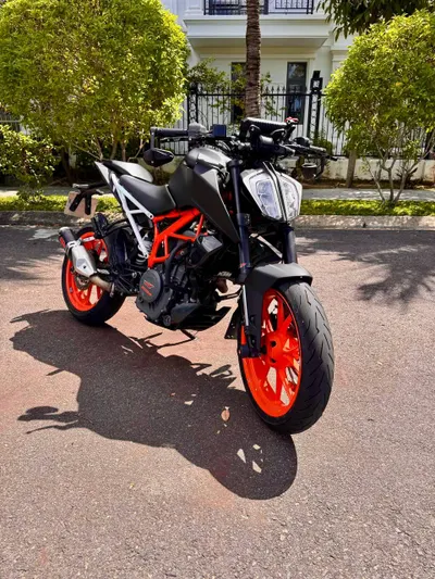 KTM Duke 390, 2018 – Полностью обслужен, выхлоп Black Cat, шины Pirelli