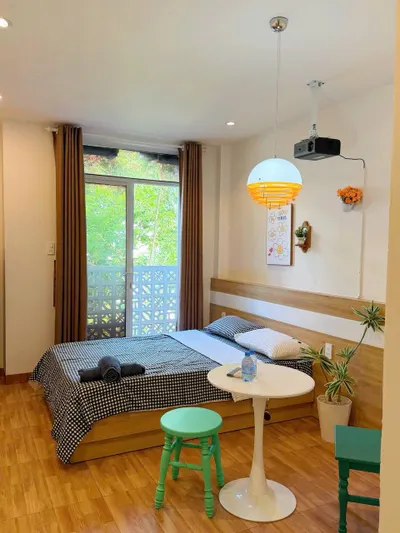 Căn hộ studio Hà Quang, phía tây Nha Trang – 8 triệu VND/tháng, cho phép nuôi thú cưng, hợp đồng 6–12 tháng