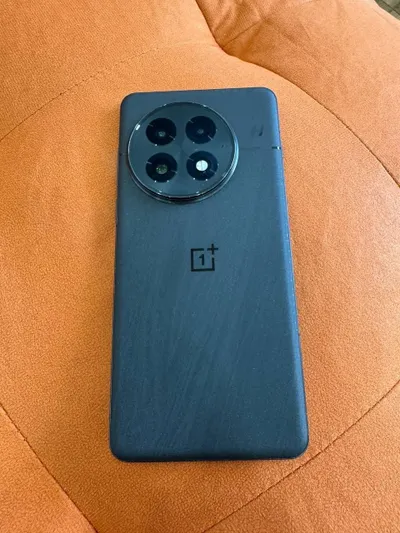OnePlus 13 512GB – китайская прошивка, отличное состояние