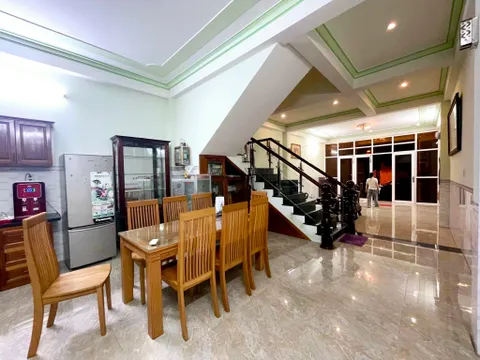 Nhà cho thuê tại quận Phước Long - Nha Trang, 2 km từ bãi biển