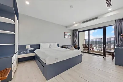Gold Coast 2베드룸 아파트 - 도시 및 해변 전망 - 매월 2700만 동