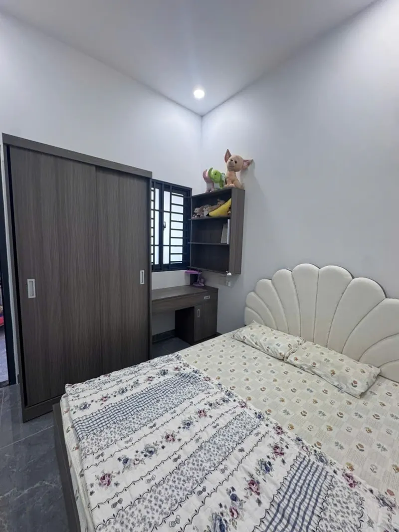 냐짱 북부 임대 주택 – 3침실 – 150m² – 완전히 가구 배치됨 – 2500만 VND/월