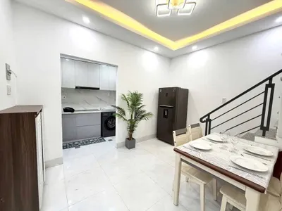 2-Bedroom House for Rent in Vĩnh Phước – 2 Floors, Garden, Near Hòn Chồng Beach – 13,000,000 VND/Month