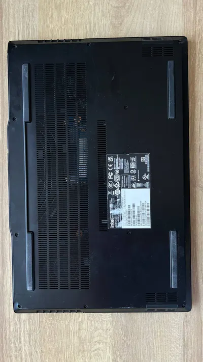 Intel NUC X15 Laptop – i7-11800H, RTX 3060, 16GB/512GB SSD