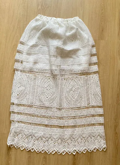 服装批量出售 – 10件商品（运动衫、衬衫、裙子、短裤、连衣裙）– 总计67万越南盾