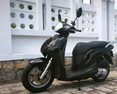 혼다 PS 150cc 오토바이 – 2007년형, 이탈리안 디자인, 검은색