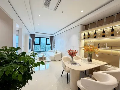 프리미엄 2침실 아파트 임차 — Oceanus OC3, 냐짱 — 72 m², 신축, 도시 및 산 전망 — 2,400만 VND/월