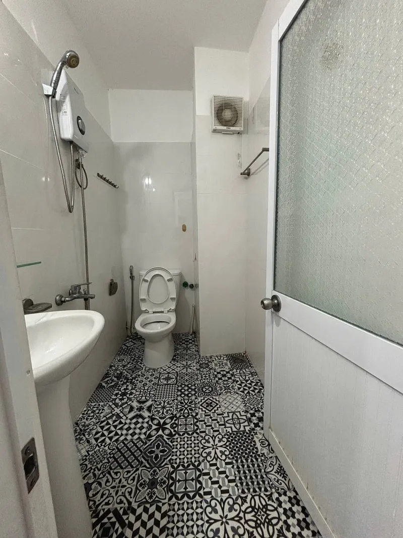 岘港市中心工作室 – 距海滩1分钟 – 600万越南盾/月 — 5/5