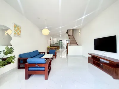 4卧室别墅出租在Mỹ Gia（8号楼），Vĩnh Thái区 – 300m²使用面积，家具齐全，24/7保安，免费游泳池 – 2500万越盾/月