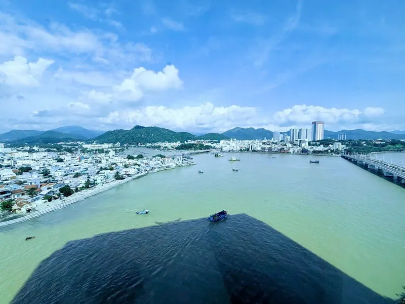 2-Bedroom Apartment with Panoramic Sea and Mountain View — Muong Thanh (04 Tran Phu) — 9/10
