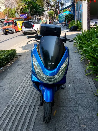 Honda PCX 2016 – 125cc Scooter with Top Box – Excellent Condition – 27M VND