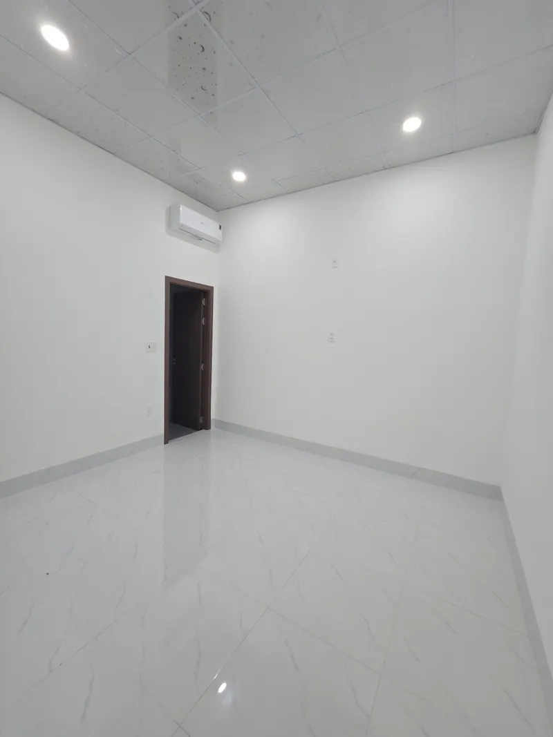 Căn nhà mới được trang bị đầy đủ nội thất 2 phòng ngủ cho thuê ở Bắc Nha Trang – 200m², view sân vườn, 16 triệu VND/tháng — 4/8