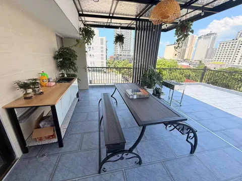 2-Bedroom Penthouse for Rent – 150 m² – 35M VND/Month – Near City Centre