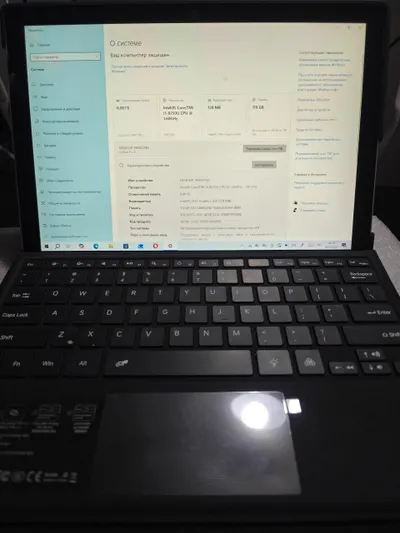 Microsoft Surface Pro 6 (i5-8250U, 8GB RAM, 128GB SSD) with Bluetooth Keyboard – 3.5 Million VND
