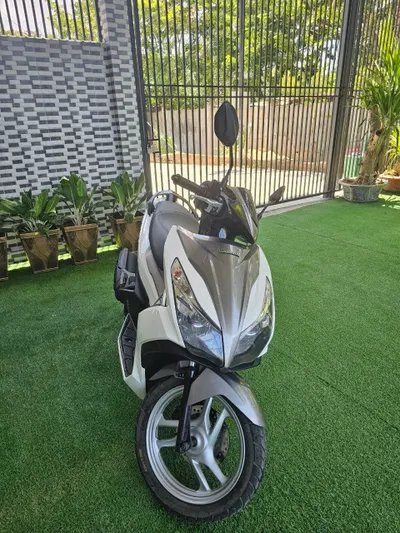 혼다 에어블레이드 125cc 스쿠터 판매 - 2014년, 블루카드, 28,000km
