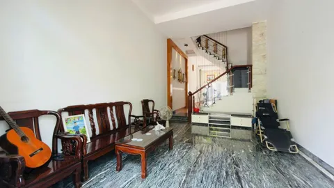 Nhà cho thuê – 2 phòng ngủ – Đầy đủ nội thất – Sân thượng – Vĩnh Hòa – Bắc Nha Trang – 12 triệu VND/tháng