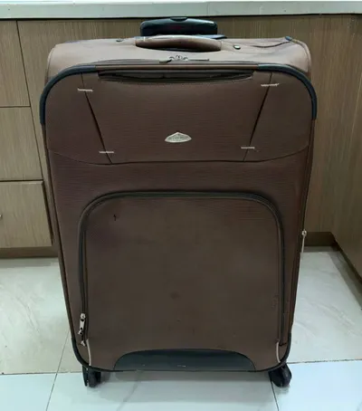 Vali Cũ – 75 × 48 × 30 cm, Tình Trạng Hoạt Động Tốt