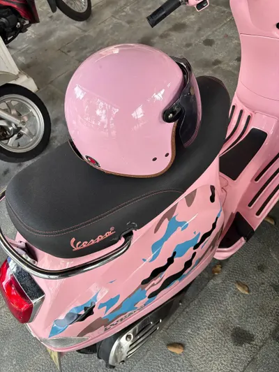出售 Vespa Piaggio 125 踏板车 – 2011 年 – 53,747 公里 – 粉红色 – 完美状态 – 1500 万越南盾