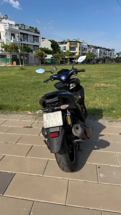 Yamaha NVX 155 Scooter Rental – 350,000 VND/Day, 5,000,000 VND/Month
