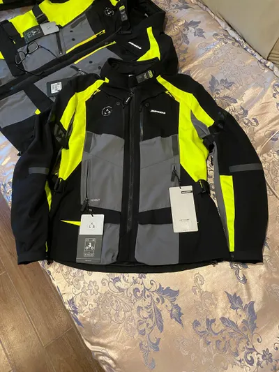 Spidi 4 Season Evo H2Out 오토바이 재킷 – 검정/노랑, 2단계 아머, 새상품 – 700만 VND