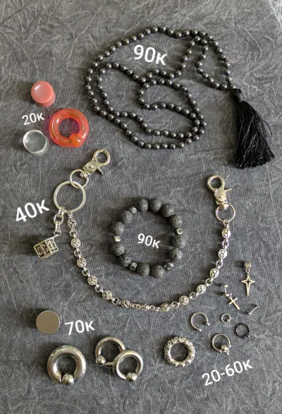 Phụ kiện từ da tự nhiên thủ công và trang sức