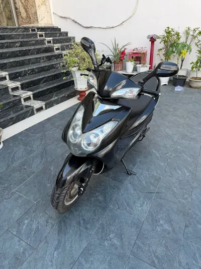 Excel 150 踏板车 – 800 万越南盾，刚刚保养，新皮带和减震器