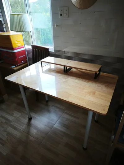 높이 있는 나무 컴퓨터 책상 – 120×70cm – 800K VND