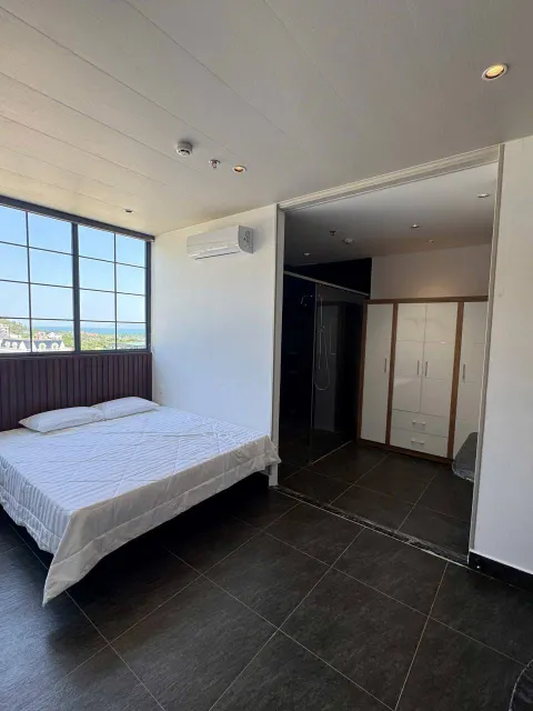 Penthouse Rộng Rãi ở Phía Bắc Nha Trang – 23 triệu ₫/Tháng, Nội Thất, Ban Công & View Thành Phố