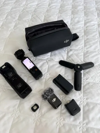DJI Osmo Pocket 3 Combo – Nearly New – 512GB Memory Card Included – Used 6 Times Only