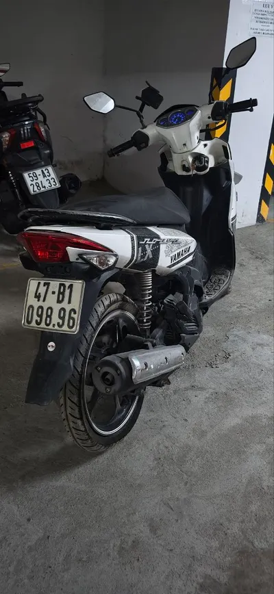Xe máy Yamaha Nuovo 4 – 2011, 132cc – Cần sửa chữa hoặc dùng làm linh kiện – 5 triệu VND