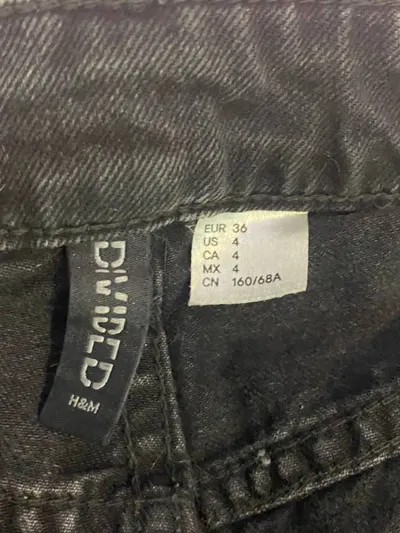 Quần đùi H&M – Size 36 – Tình trạng tốt – 50.000 đồng