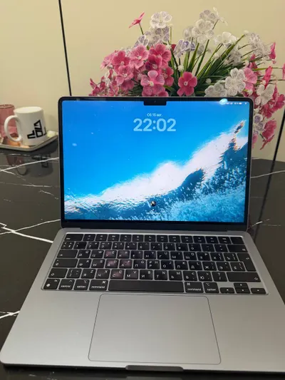 MacBook Air M2 – Trao đổi lấy Laptop Windows (15–18 triệu VND)