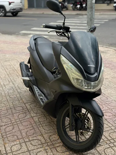 Honda PCX 125 (2014) – черный – безключевой доступ – Blue Card – 20 млн VND