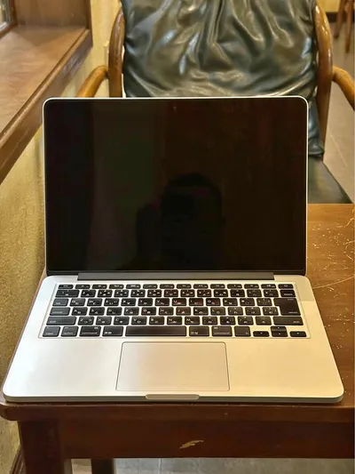 MacBook Pro 2015 13in (Japan), i5 / 8GB / 256GB