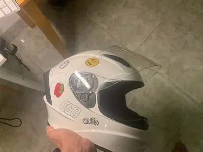 Motorcycle Helmet (M) & Bottle Holder – 600K VND Total — 3/4