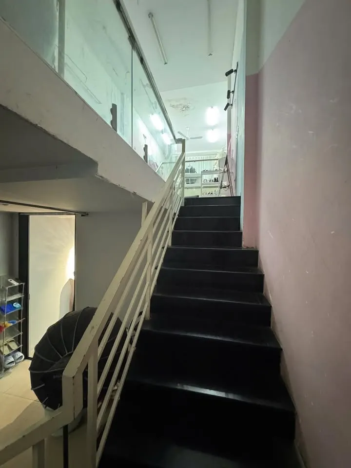 Street-front commercial house for rent on Đường 2/4, 20M VND/month — 6/10