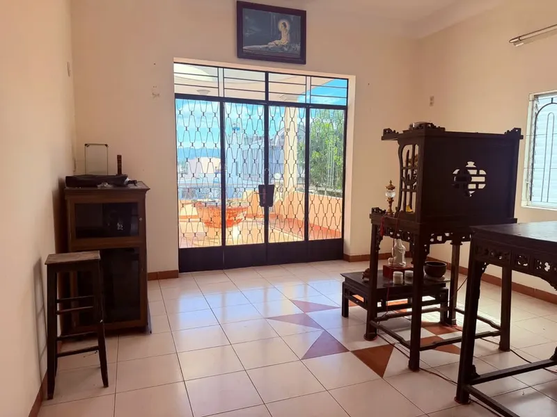 Whole house for rent in city centre, 8 bedrooms, 40M VND/month — 8/10
