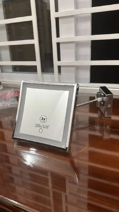 Gương trang điểm LED 3x Hafele, mới — 4/5