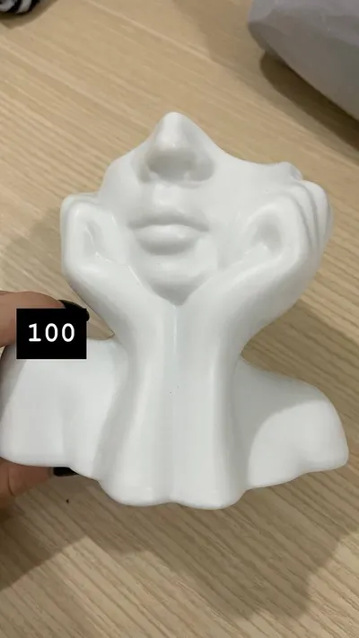 생활용품 10종 세트 판매 (개당 10만–30만 동) — 5/6